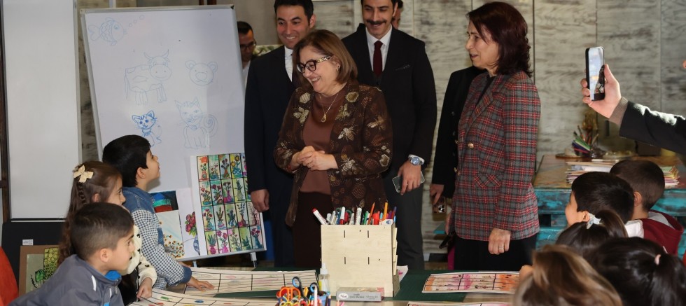 BAŞKAN ŞAHİN’DEN YARIYIL TATİLİ ATÖLYELERİNE ZİYARET