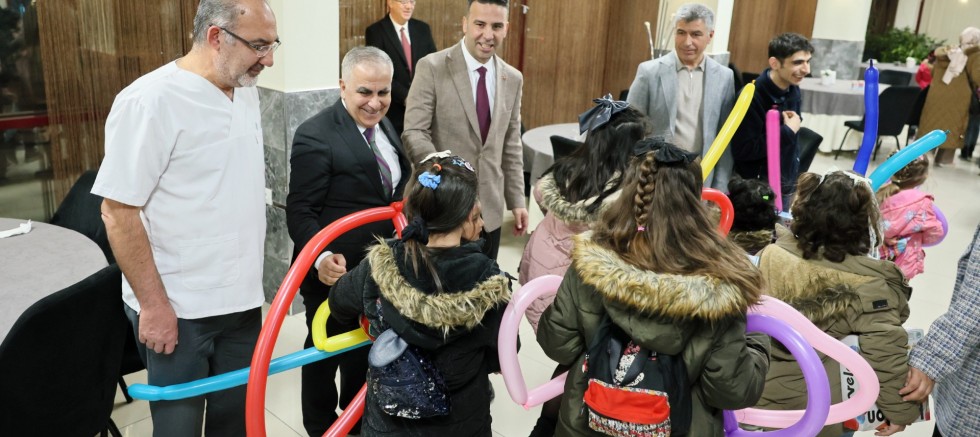 GAÜN’DE ÇOCUKLAR İÇİN İFTAR PROGRAMI DÜZENLENDİ