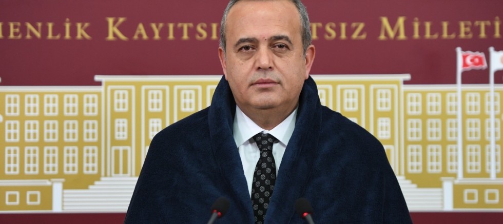 GAZİANTEP MİLLETVEKİLİ ERTUĞRUL KAYA'DAN BATTANİYELİ PROTESTO