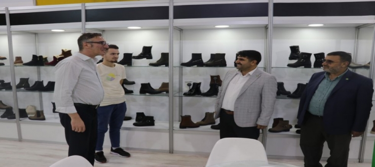 HÜDA PAR İl Başkanı Göçer, ayakkabı fuarını ziyaret etti