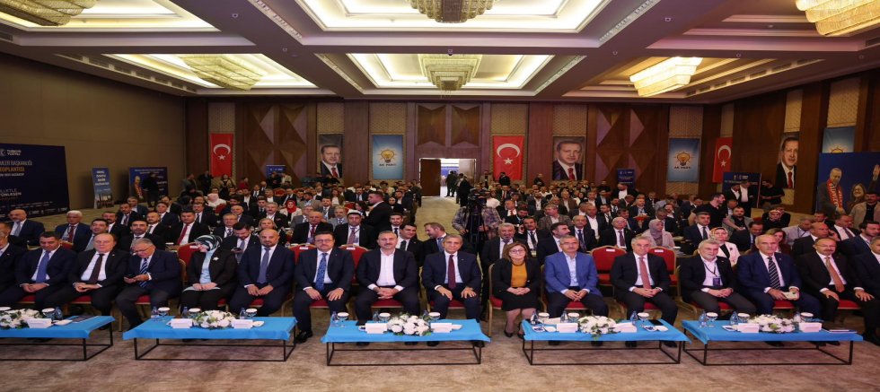 AK PARTİ YEREL YÖNETİMLER BÖLGE TOPLANTISI GAZİANTEP’TE GERÇEKLEŞTİ