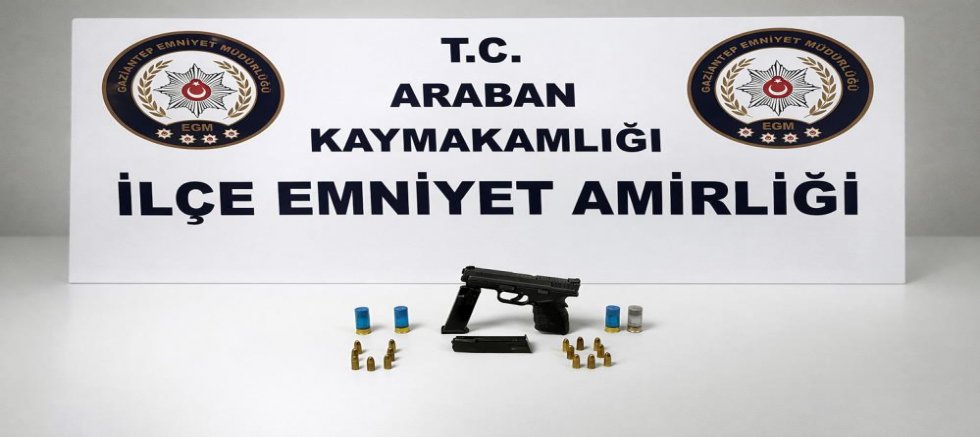 Araban'da şüpheli araçta ruhsatsız silah ele geçirildi: 1 gözaltı