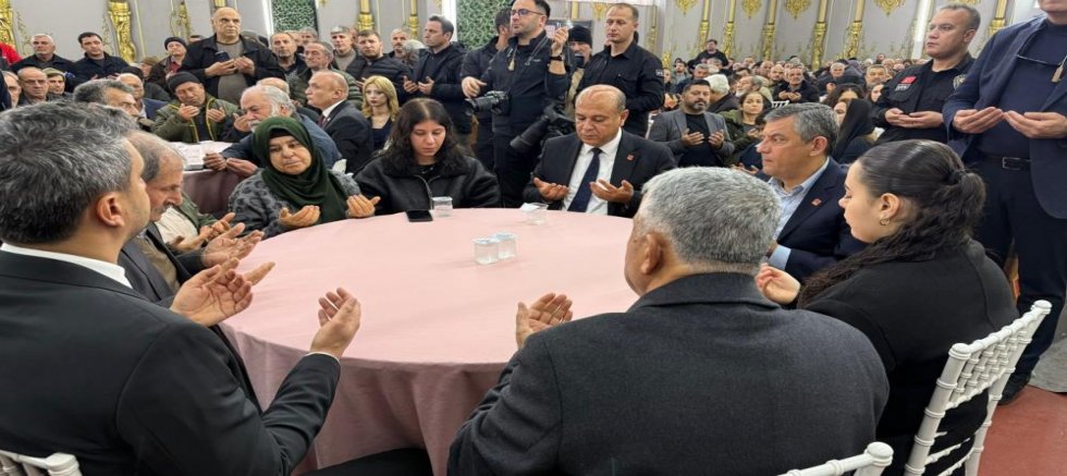 CHP Genel Başkanı Özel depremin 3. yıl dönümünde Gaziantep'i ziyaret etti