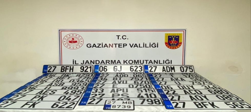 Gaziantep'te 27 adet sahte plaka ele geçirildi: 2 gözaltı