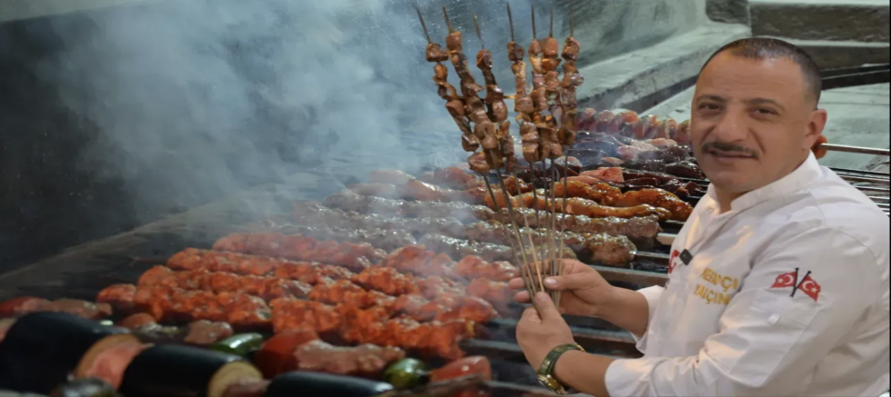 Gaziantep’te 31 Yıllık Lezzet Nöbeti: Kebapçı Yalçın’ın Ustası Mehmet Taşdelen Sırlarını Anlattı