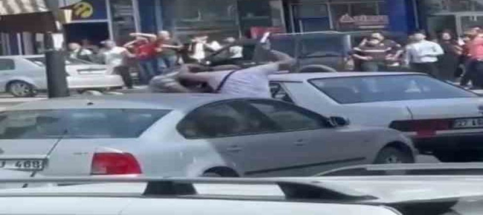 Gaziantep'te pes dedirten kavga: Sokak ortasında öldüresiye darp