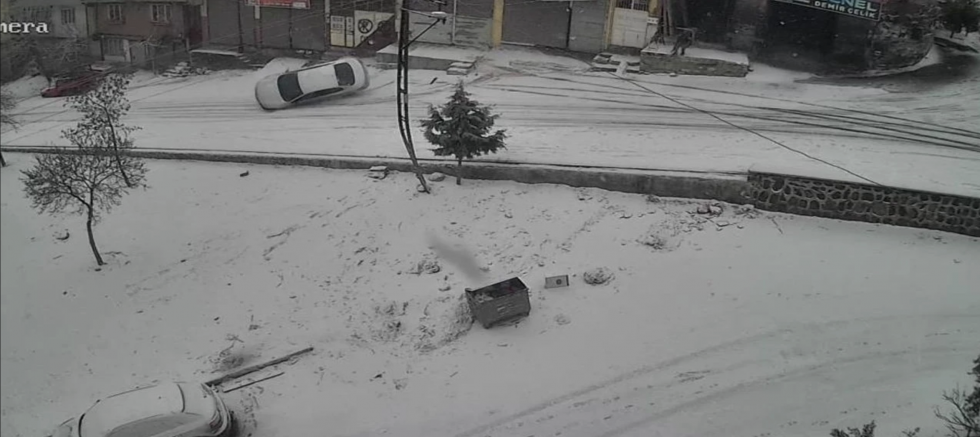 Kar Kazaya Neden Oldu