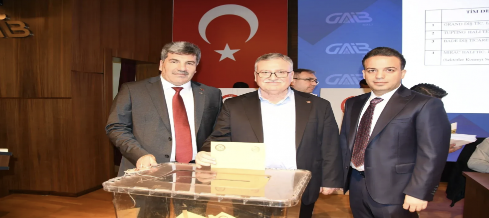 Zeynal Abidin Kaplan oybirliği ile yeniden başkan