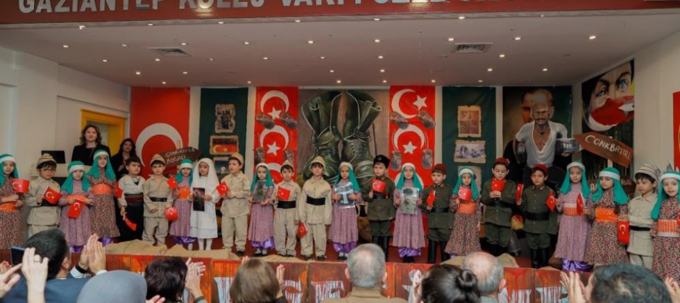 Minik GKV’lilerin 'Analar ve Vatan' Gösterisi Gururlandırdı