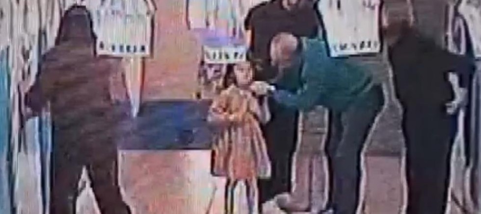 Öğretmenlerin Heimlich manevrası, öğrencinin hayatını kurtardı