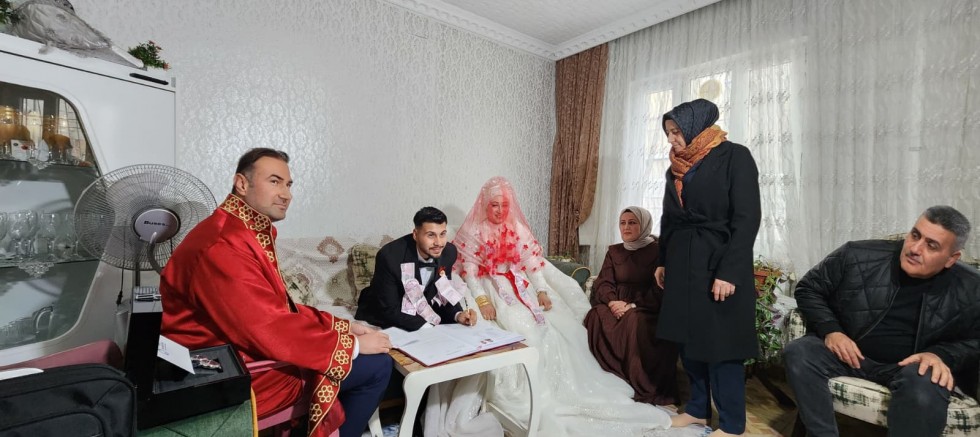 ŞAHİNBEY BELEDİYESİ ÇİFTLERİ KAR YAĞIŞINDA DA YALNIZ BIRAKMADI