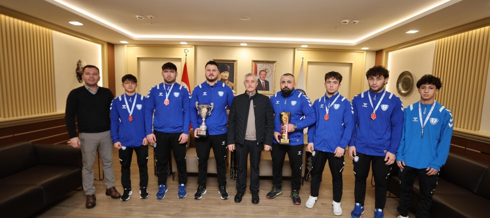 Şahinbeyli Güreşçiler Milli Takımda: 8 Sporcu Türkiye’yi Temsil Edecek