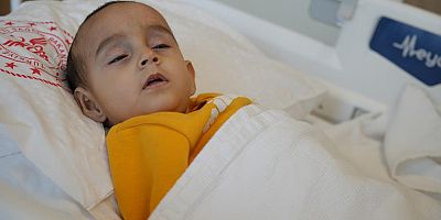 14 aylık Hamza Tuğra ilk kez duydu