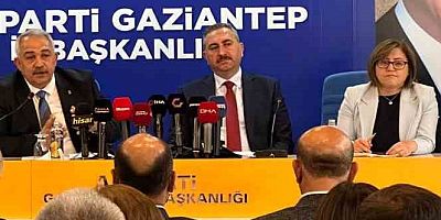Abdulhamit Gül’den Kılıçdaroğlu’na “Yenilen pehlivan güreşe doymazmış”