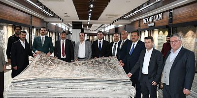 Ak Parti Genel Sekreteri Eyüp Kadir İnan Gaziantepli Sanayicilerin Sorunları Dinledi