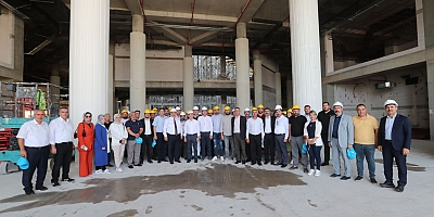 Ak Parti İl Yönetimi, Şahinbey Belediyesi'nin Hizmetlerini Gezdi