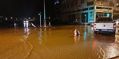 Araban'daki sağanak su baskınlarına neden oldu