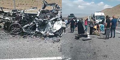 Askeri araçla otomobil çarpıştı: 1 ölü, 13 asker yaralı