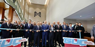 BAKAN IŞIKHAN’IN KATILIMIYLA GAÜN’DE İPEK YOLU KARİYER FUARI AÇILDI