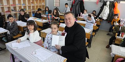 Başkan Doğan, öğrencilerin karne heyecanına ortak oldu