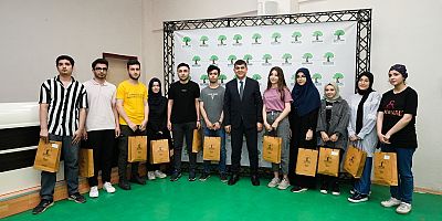 Başkan Fadıloğlu, Dereceye Giren Öğrencileri Ödüllendirdi