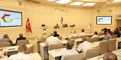 Başkan Şahin, Büyükşehir Meclisi’nde GastroANTEP çalışmalarını anlattı
