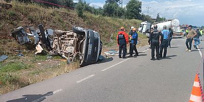 Beton tankerinin minibüsü biçtiği kazada 8 kişi öldü, 11 kişi yaralandı