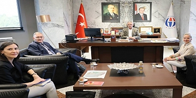 BM HEYETİNDEN PROF. DR. REKTÖR ÖZAYDIN’A ZİYARET