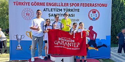 BÜYÜKŞEHİR BELEDİYE SPORCULARI BÜYÜK BAŞARIYA İMZA ATTI