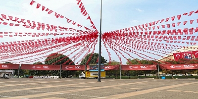 BÜYÜKŞEHİR’DEN 100. YILDA 100 BİN BAYRAK!