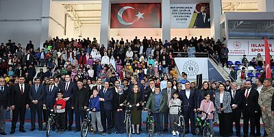  BÜYÜKŞEHİR’İN RAMAZAN SOFRASI BU KEZ İSLAHİYE’DE KURULDU