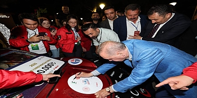 Cumhurbaşkanı Erdoğan GAÜN Aracını İmzaladı
