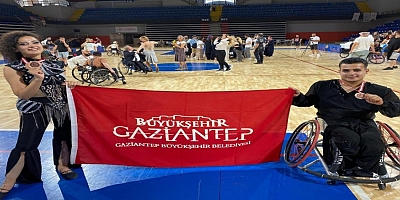 ENGELLİ DANSÇI, GAZİANTEP’E 3’ÜNCÜLÜKLE DÖNDÜ