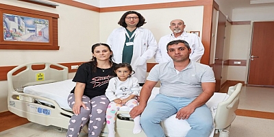 FELÇ GEÇİREN KÜÇÜK HASTA ŞİFAYI SANKO ÜNİVERSİTESİ HASTANESİ’NDE BULDU