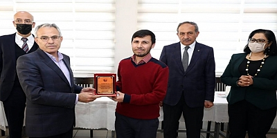 GAÜN Naci Topçuoğlu Meslek Yüksek Okulunda Ödül Töreni