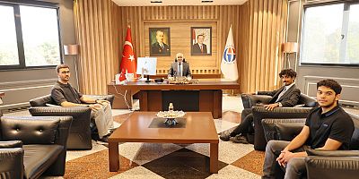 GAÜN REKTÖRÜ DOĞAN, CEZAYİRLİ ÖĞRENCİLERİ REKTÖRLÜK MAKAMINDA KABUL ETTİ