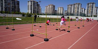 GAZİANTEP BÜYÜKŞEHİR, 15 TEMMUZ DEMOKRASİ VE MİLLİ BİRLİK GÜNÜ KAPSAMINDA SPOR ETKİNLİKLERİ DÜZENLİYOR