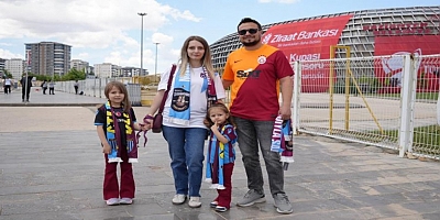 Gaziantep Stadyumu'nda kupa coşkusu başladı