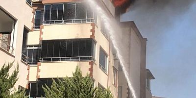 Gaziantep'te 4 katlı binanın terasında yangın