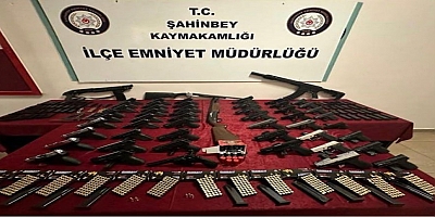 Gaziantep’te 4 tüfek ile 50 tabanca ele geçirildi: 1 gözaltı