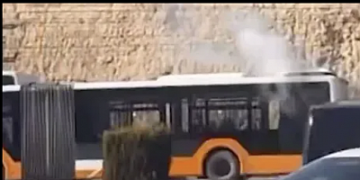 Gaziantep'te belediye otobüsünden dumanlar yükseliyor! Korku dolu anlar