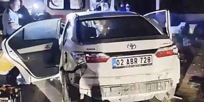 Gaziantep’te çarpışan iki otomobil metrelerce savruldu: 1 ölü, 3 ağır yaralı