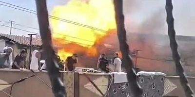 Gaziantep'te çatı katı yangını sırasında patlama: Faciadan dönülen anlar kamerada