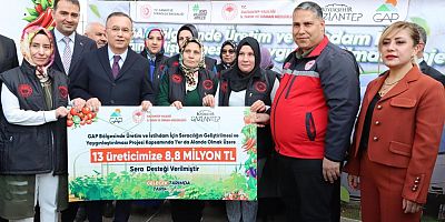 Gaziantep'te çiftçilere üzüm sıkma makinesi dağıtıldı