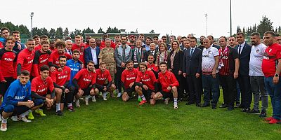 GAZİANTEP'TE DEV EKRANDA MAÇ İZLEMEYE DAVET