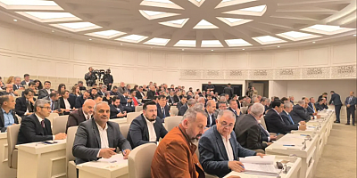 “Gaziantep’te Fahri Hemşehrilik Tartışması Alevlendi”