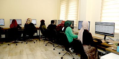 GAZİANTEP’TE GENÇLERE KÜRESEL TEKNOLOJİ EĞİTİMİ