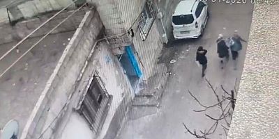 Gaziantep'te içerisinde 2,7 milyon TL bulunan kasanın çalınma anı kamerada