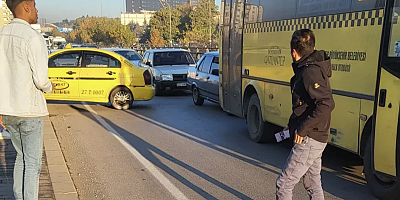 Gaziantep’te İpekyolu’nda korkutan kaza: Otobüsle taksi çarpıştı, yolcular panik yaşadı