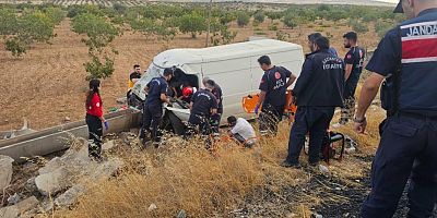 Gaziantep'te kamyonet şarampole uçtu: 2 ağır yaralı